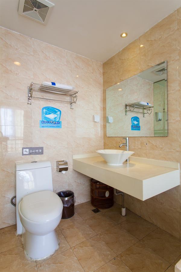 7Days Inn Qingdao Development Zone Jinshatan Стая снимка