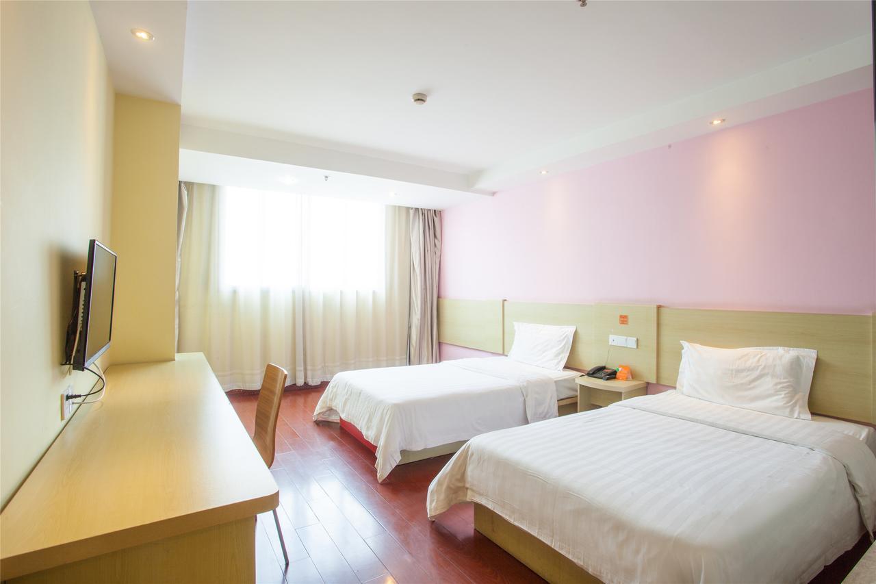 7Days Inn Qingdao Development Zone Jinshatan Стая снимка