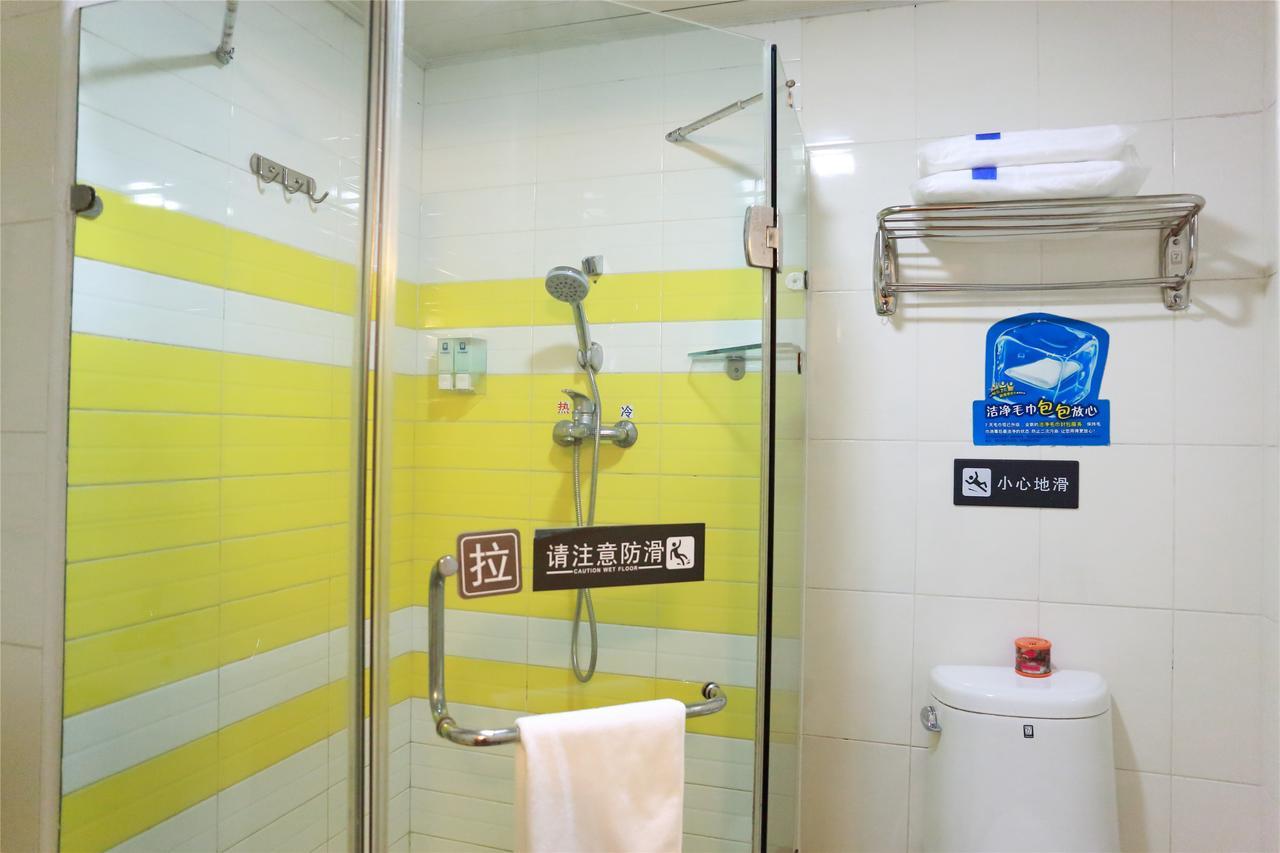 7Days Inn Qingdao Development Zone Jinshatan Стая снимка